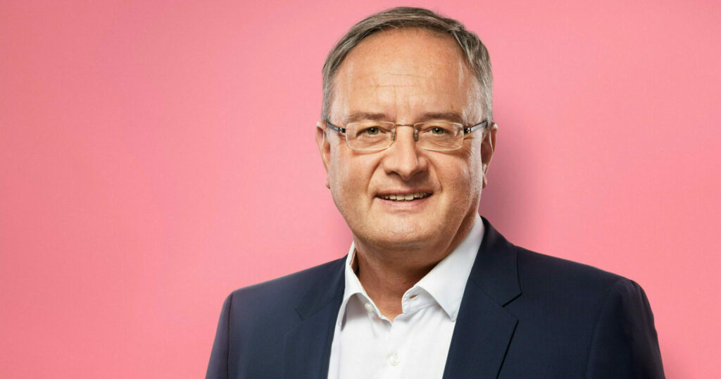 Andreas Stoch: „Augen zu und durch garantiert noch lange keinen Präsenzunterricht!“ Andreas Stoch: „Augen zu und durch garantiert noch lange keinen Präsenzunterricht!“