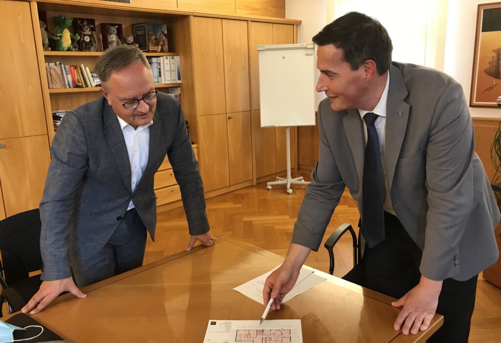 Andreas Stoch im Austausch mit Giengens OB Dieter Henle Andreas Stoch im Austausch mit Giengens OB Dieter Henle